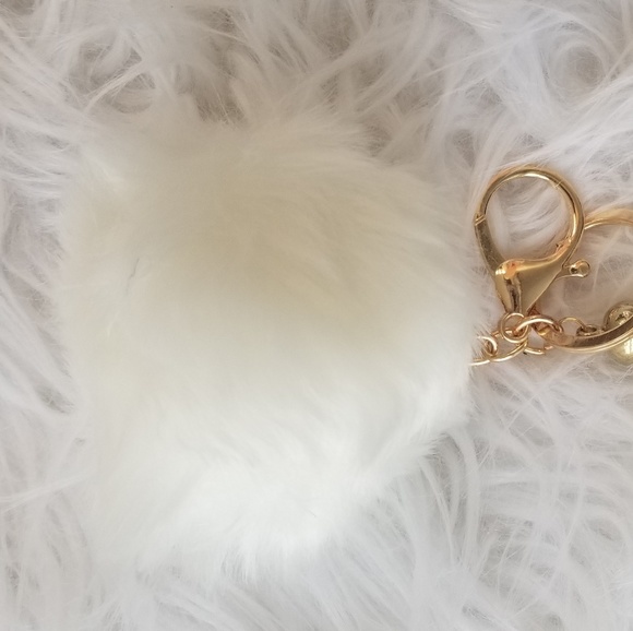 Pom pom keychain - Picture 2 of 3